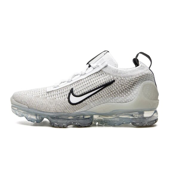 Nike Air VaporMax 2021 FK Seakers - Picture 2 of 11